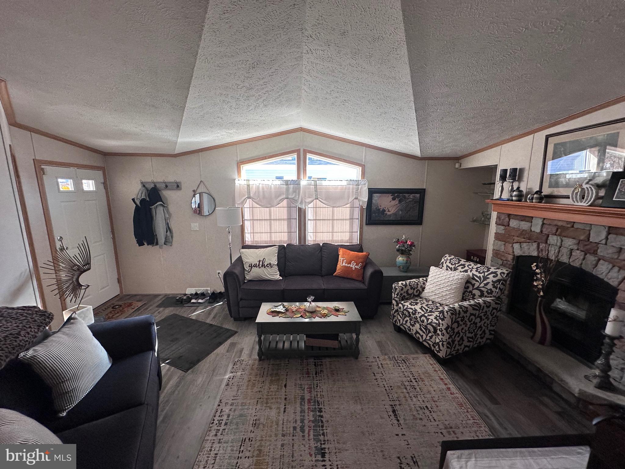 ARUNDEL MOBILE VILLAGE - Residential