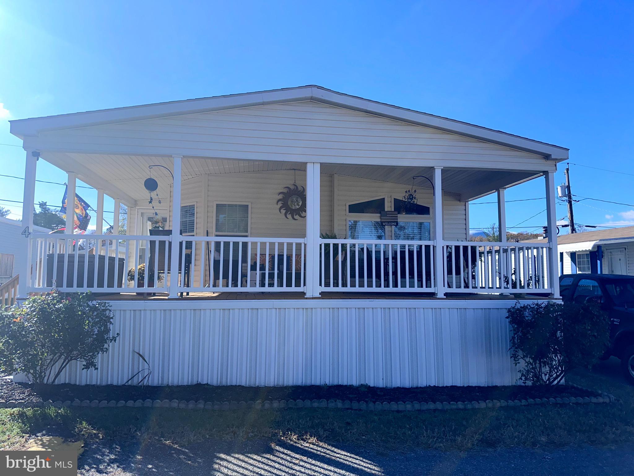 ARUNDEL MOBILE VILLAGE - Residential