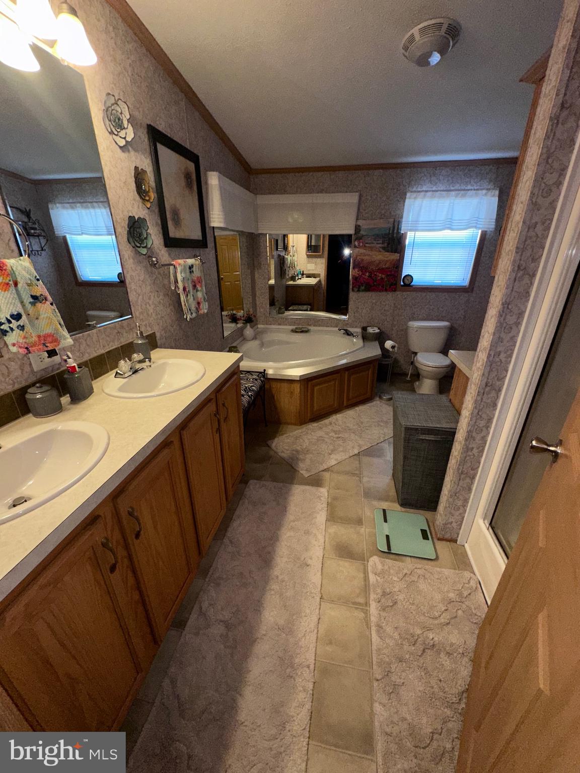 ARUNDEL MOBILE VILLAGE - Residential