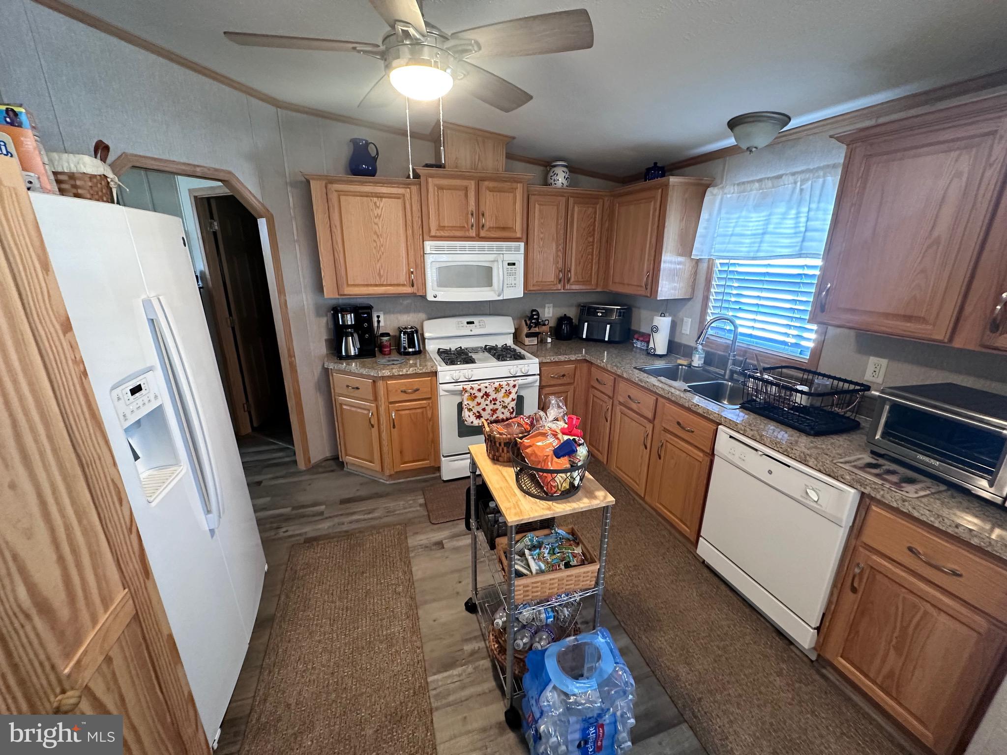 ARUNDEL MOBILE VILLAGE - Residential