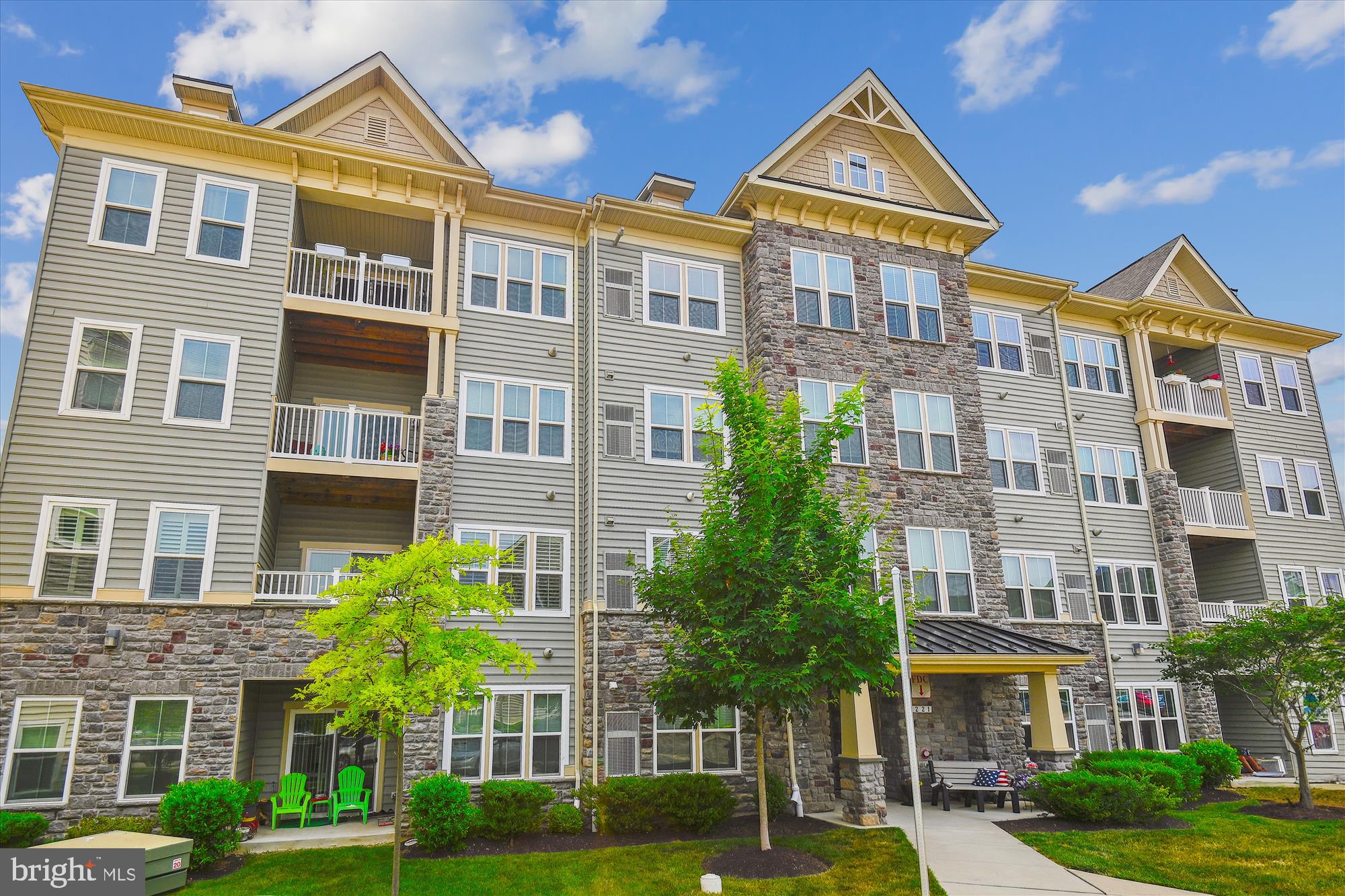 WAVERLY WOODS WEST - Residential