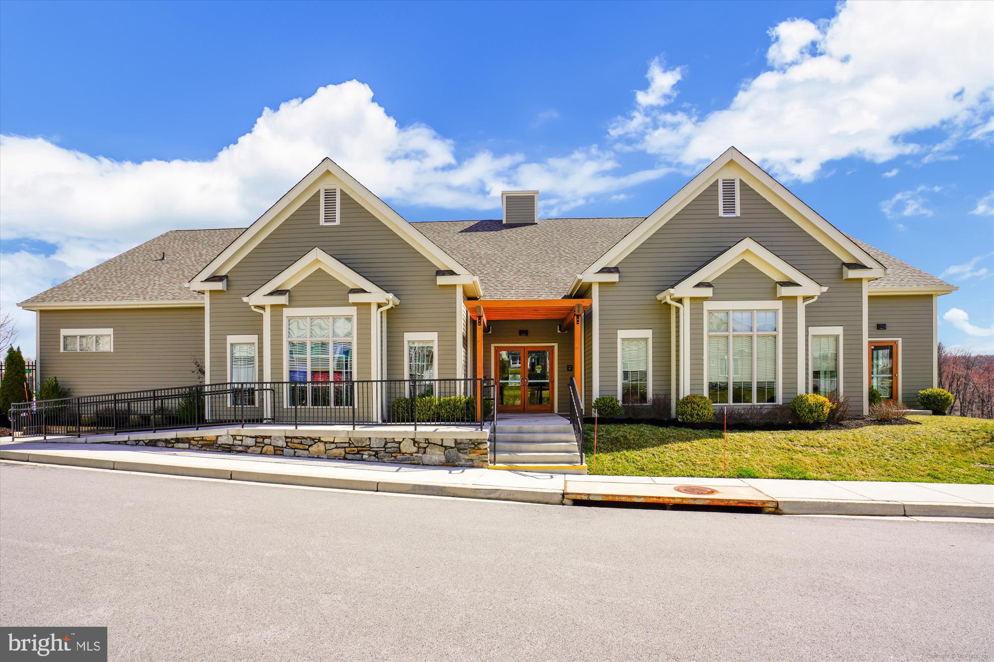 WAVERLY WOODS WEST - Residential