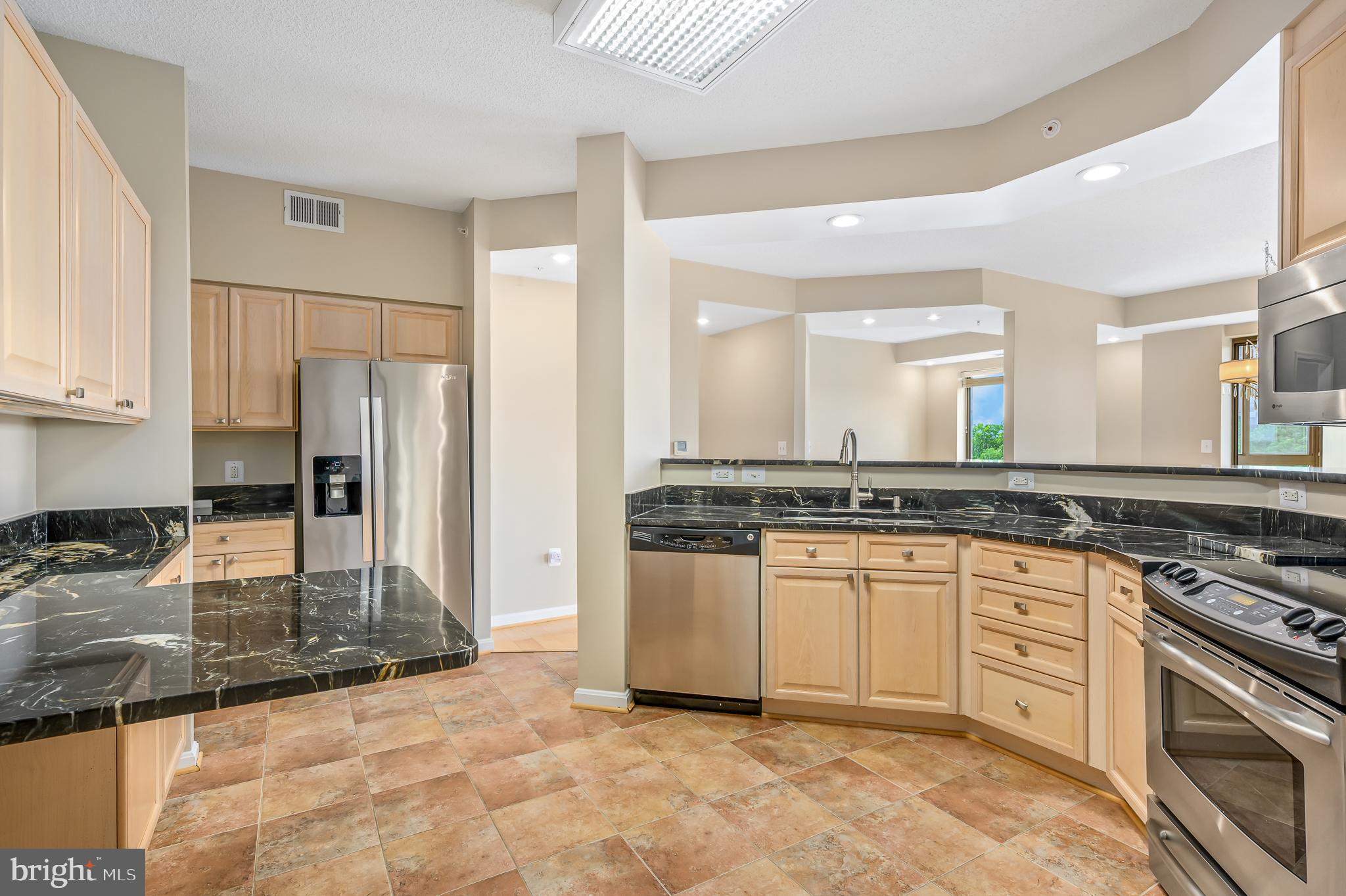 LANSDOWNE WOODS - Residential