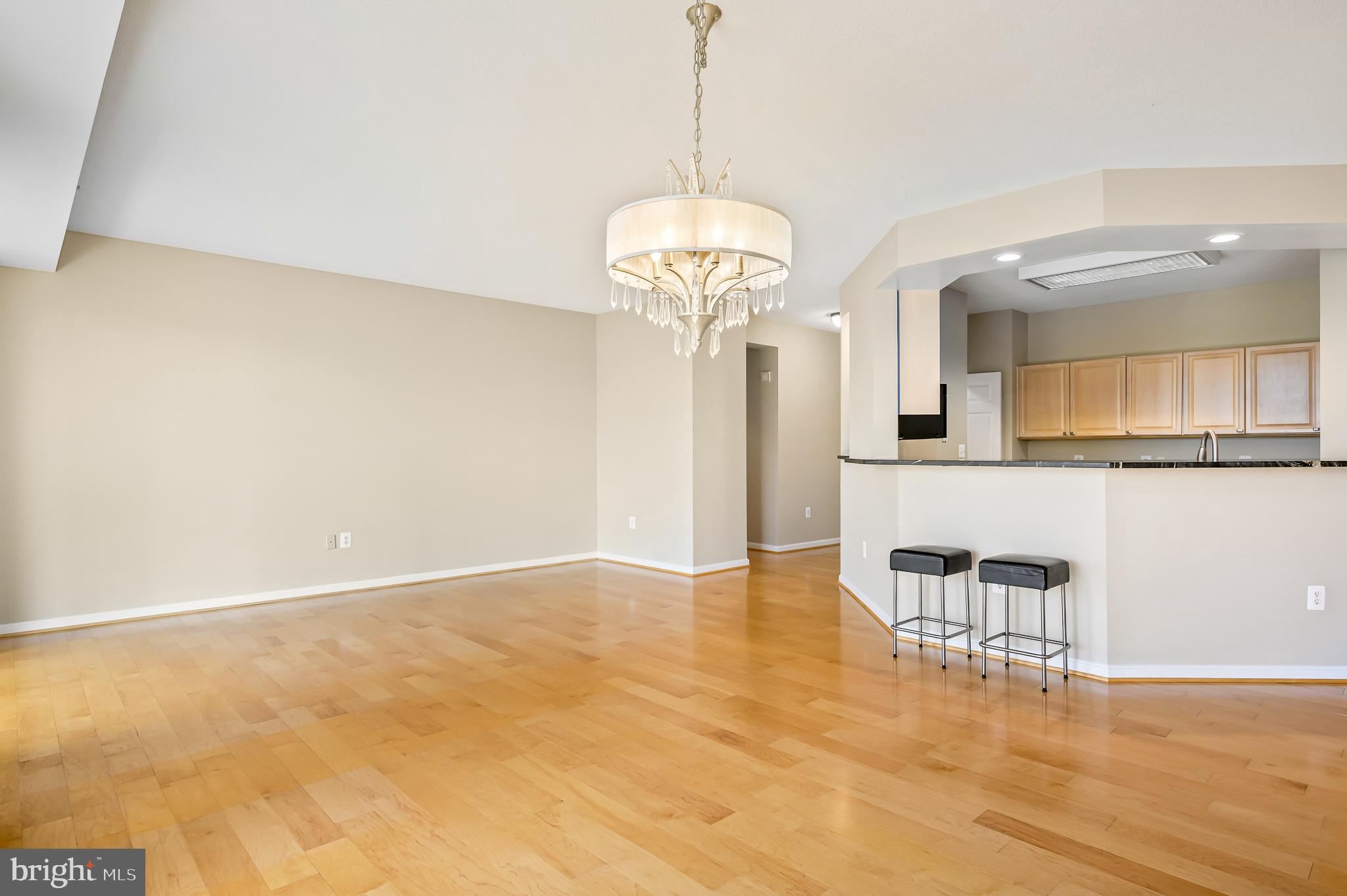 LANSDOWNE WOODS - Residential