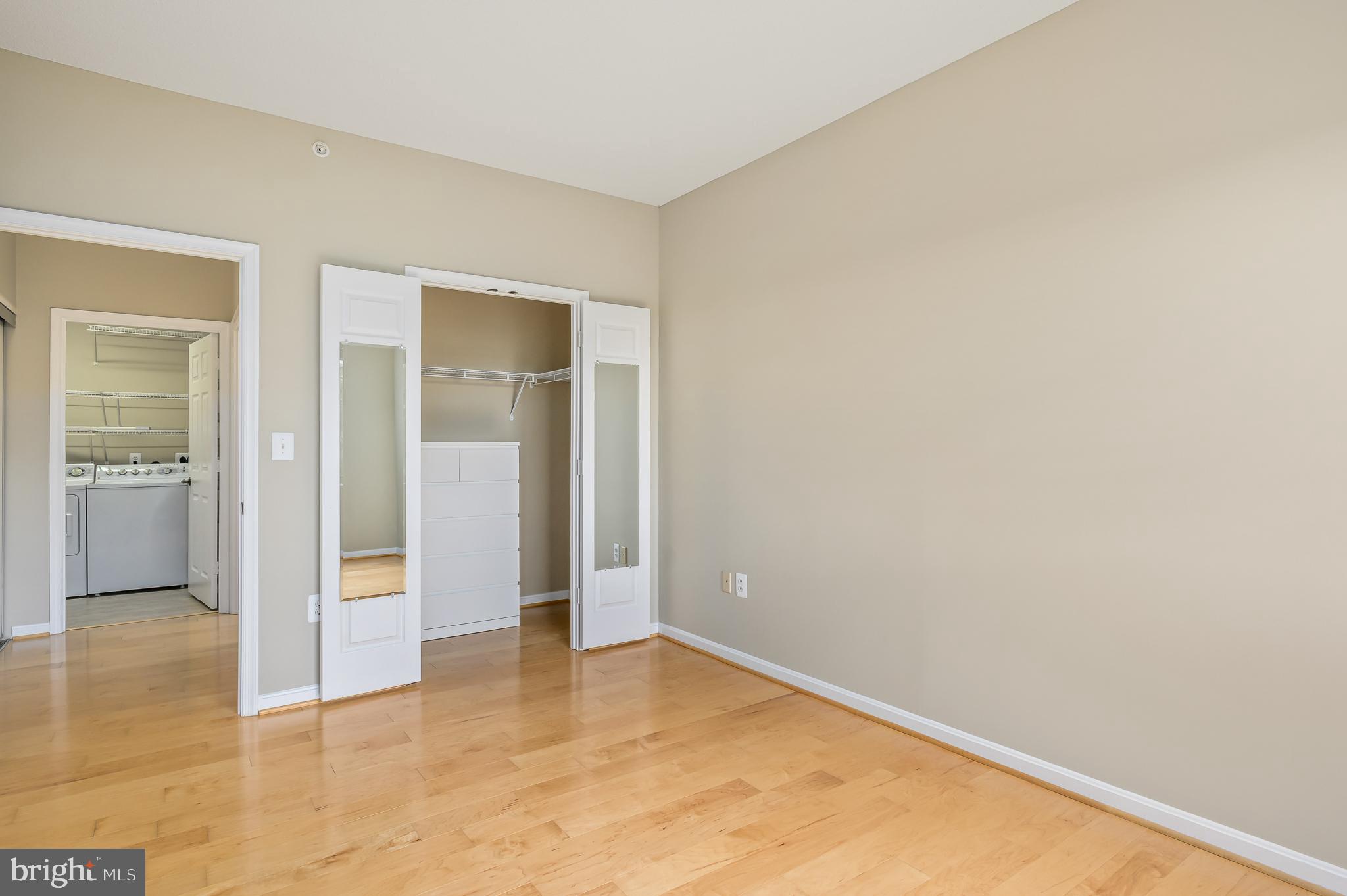 LANSDOWNE WOODS - Residential