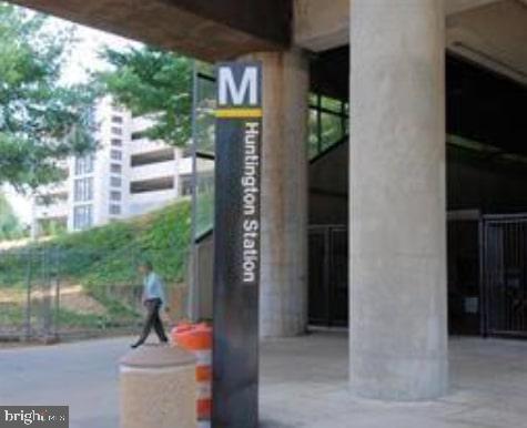 RIVER TOWERS - Residential