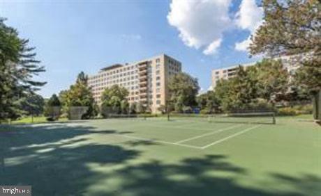 RIVER TOWERS - Residential