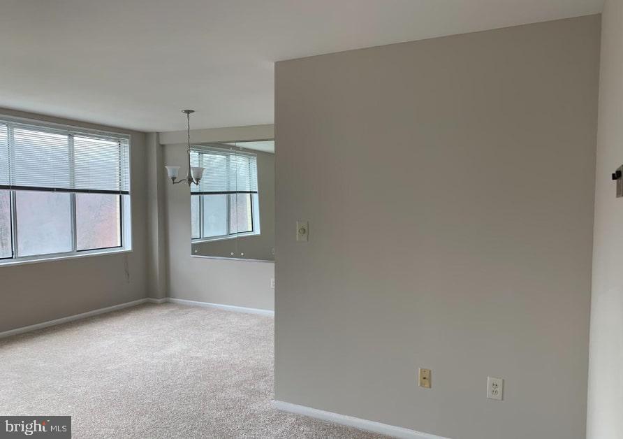 RIVER TOWERS - Residential