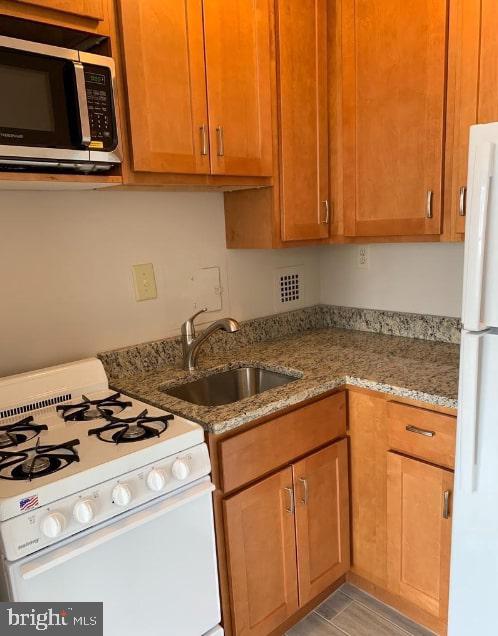 RIVER TOWERS - Residential