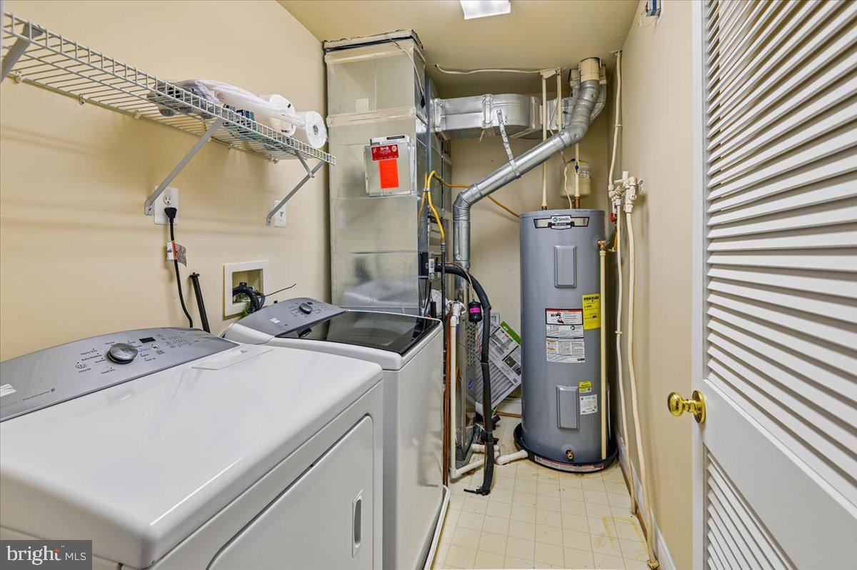 RIVER COLONY - Residential