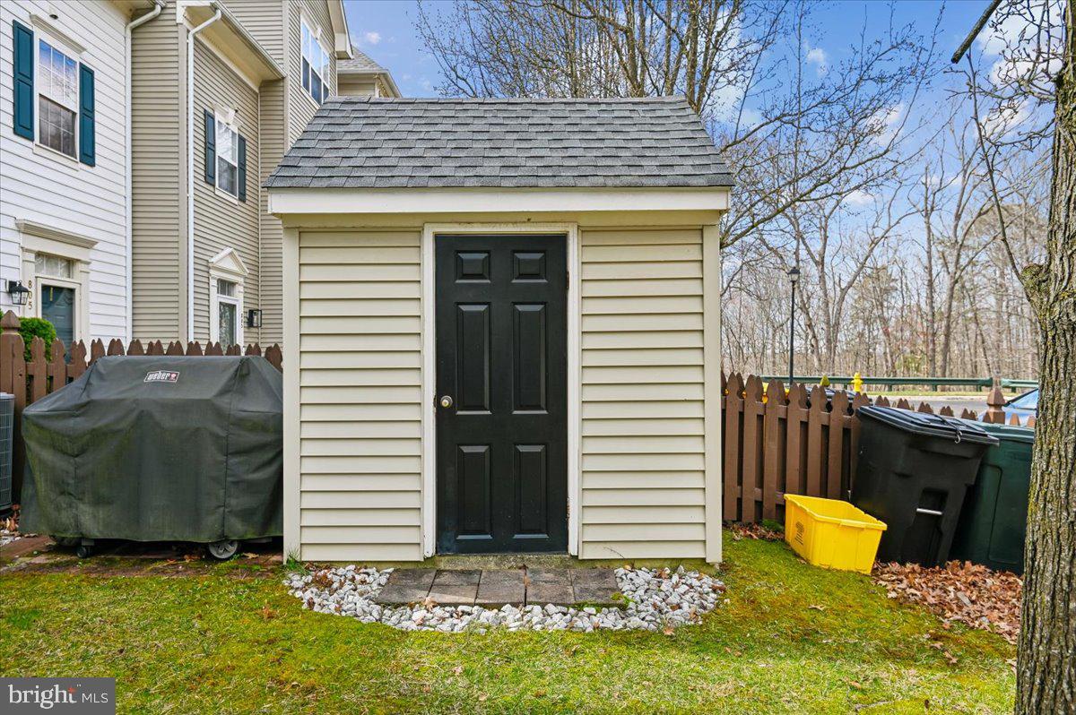 RIVER COLONY - Residential