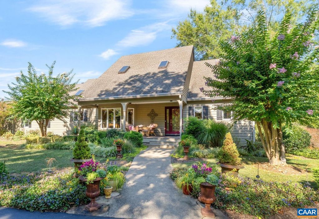 Photo of 3625 Graemont Dr, EARLYSVILLE, VA 22936 (MLS # 669761)