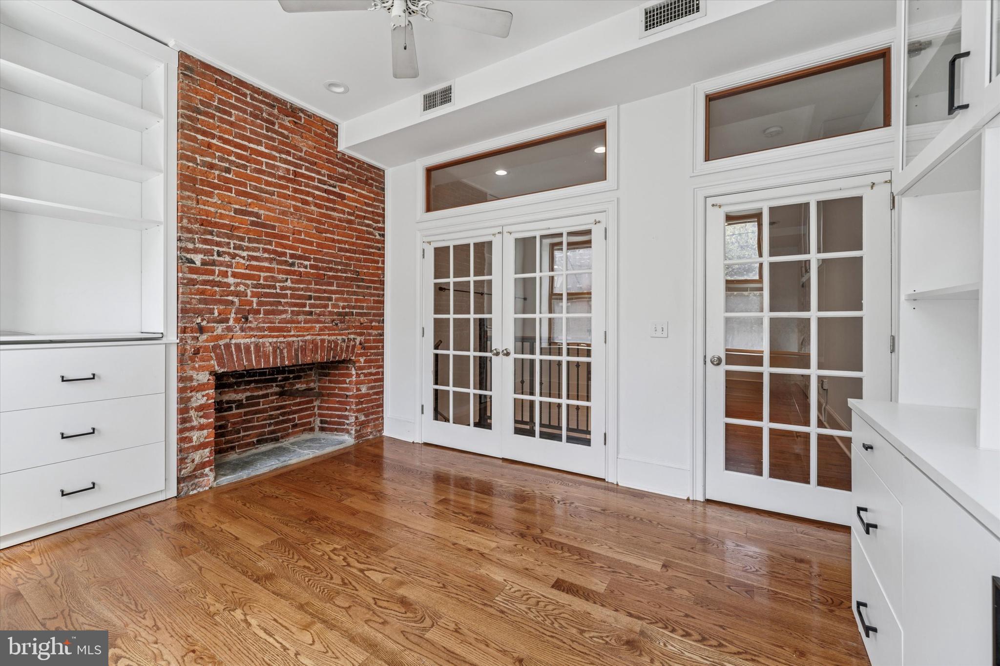 BELLA VISTA - Residential Lease