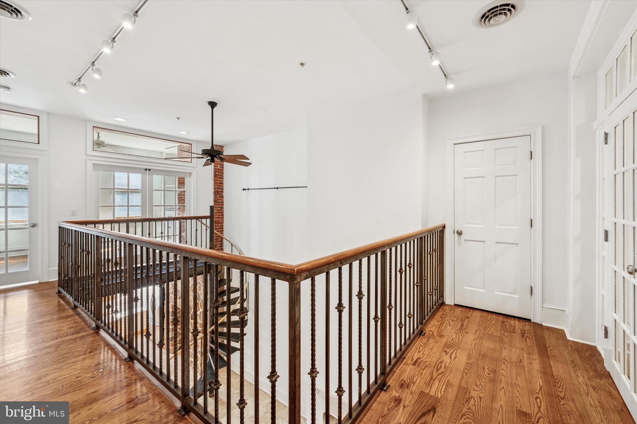 BELLA VISTA - Residential Lease