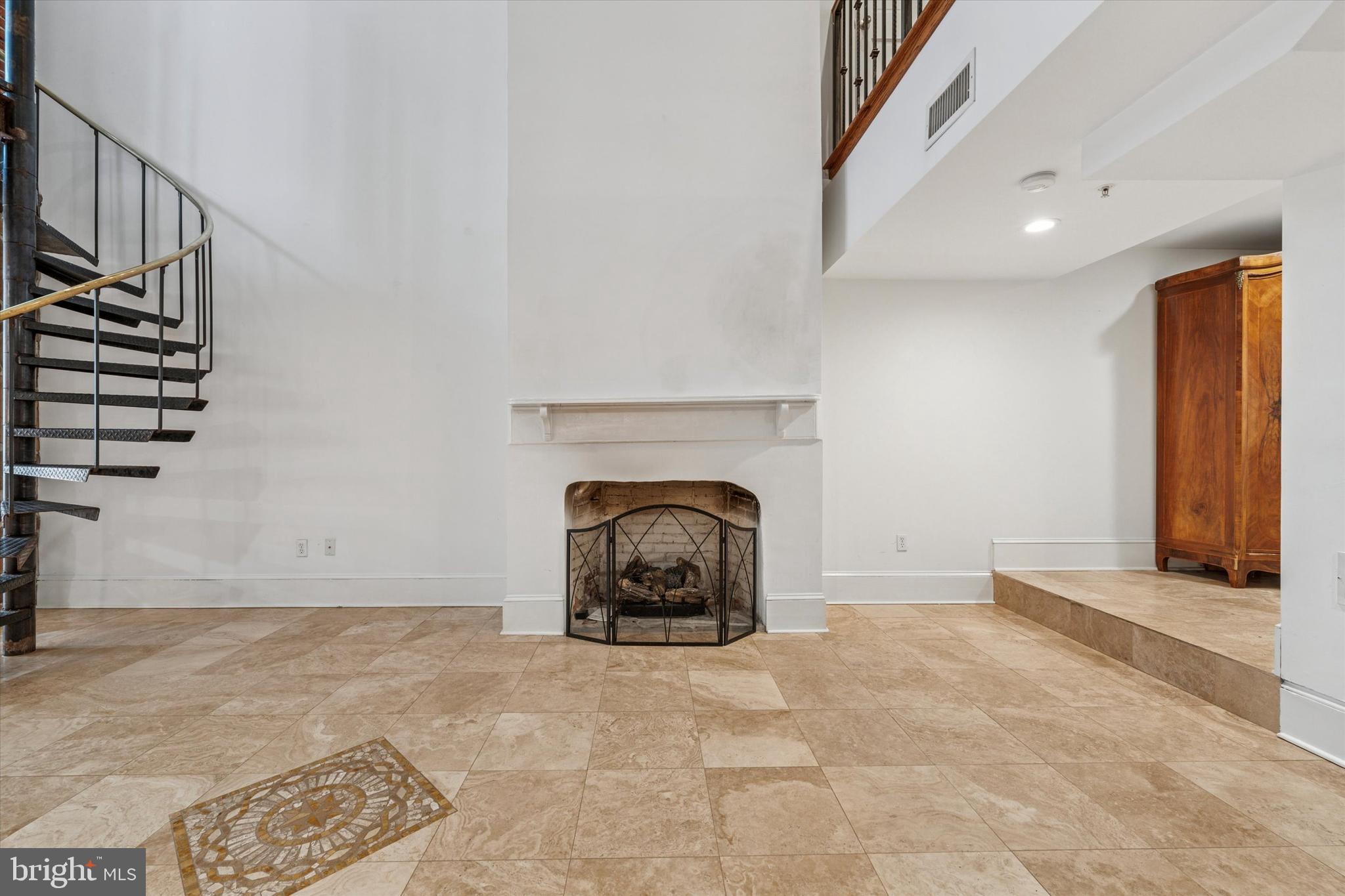 BELLA VISTA - Residential Lease