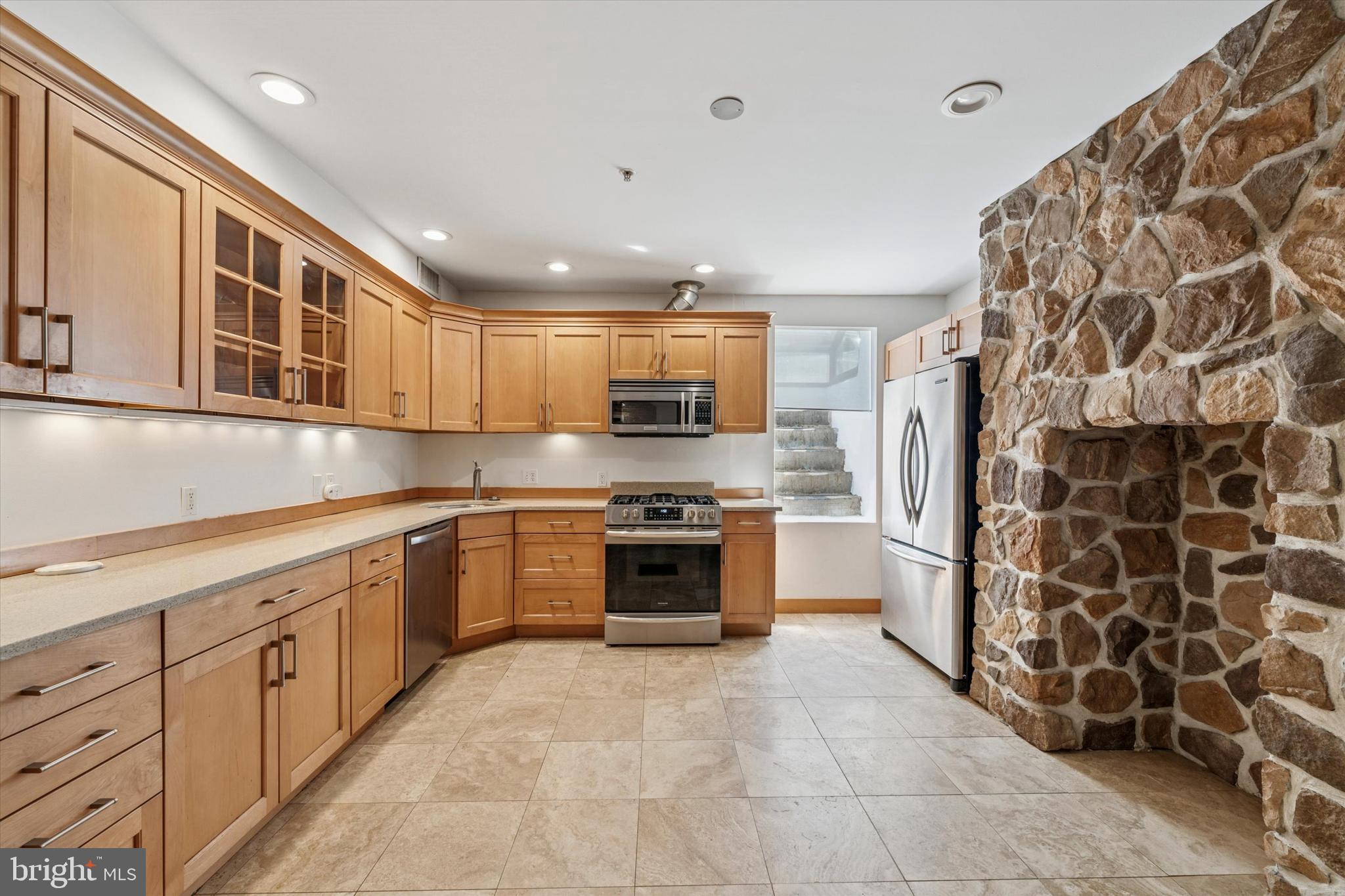 BELLA VISTA - Residential Lease