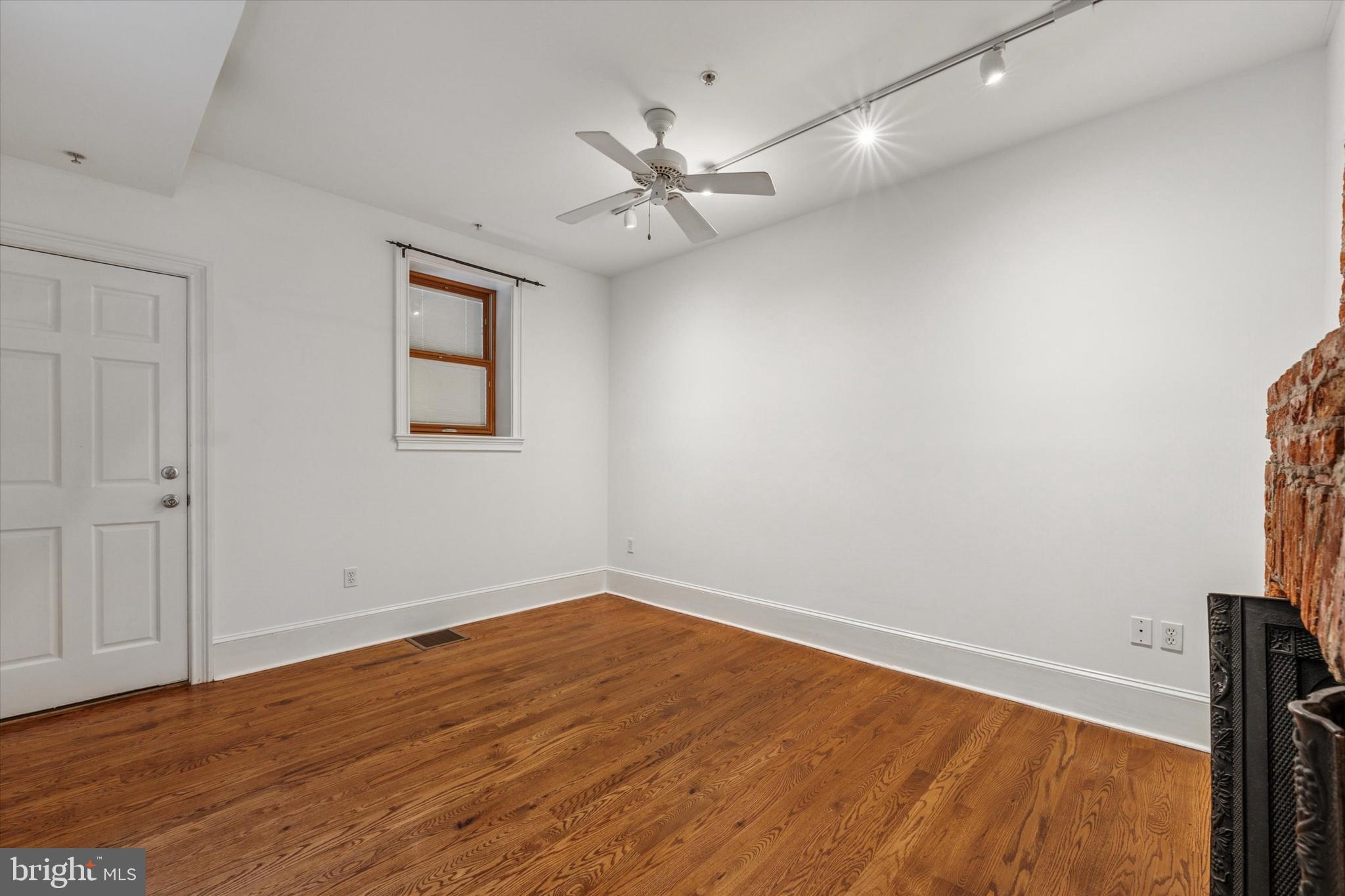 BELLA VISTA - Residential Lease