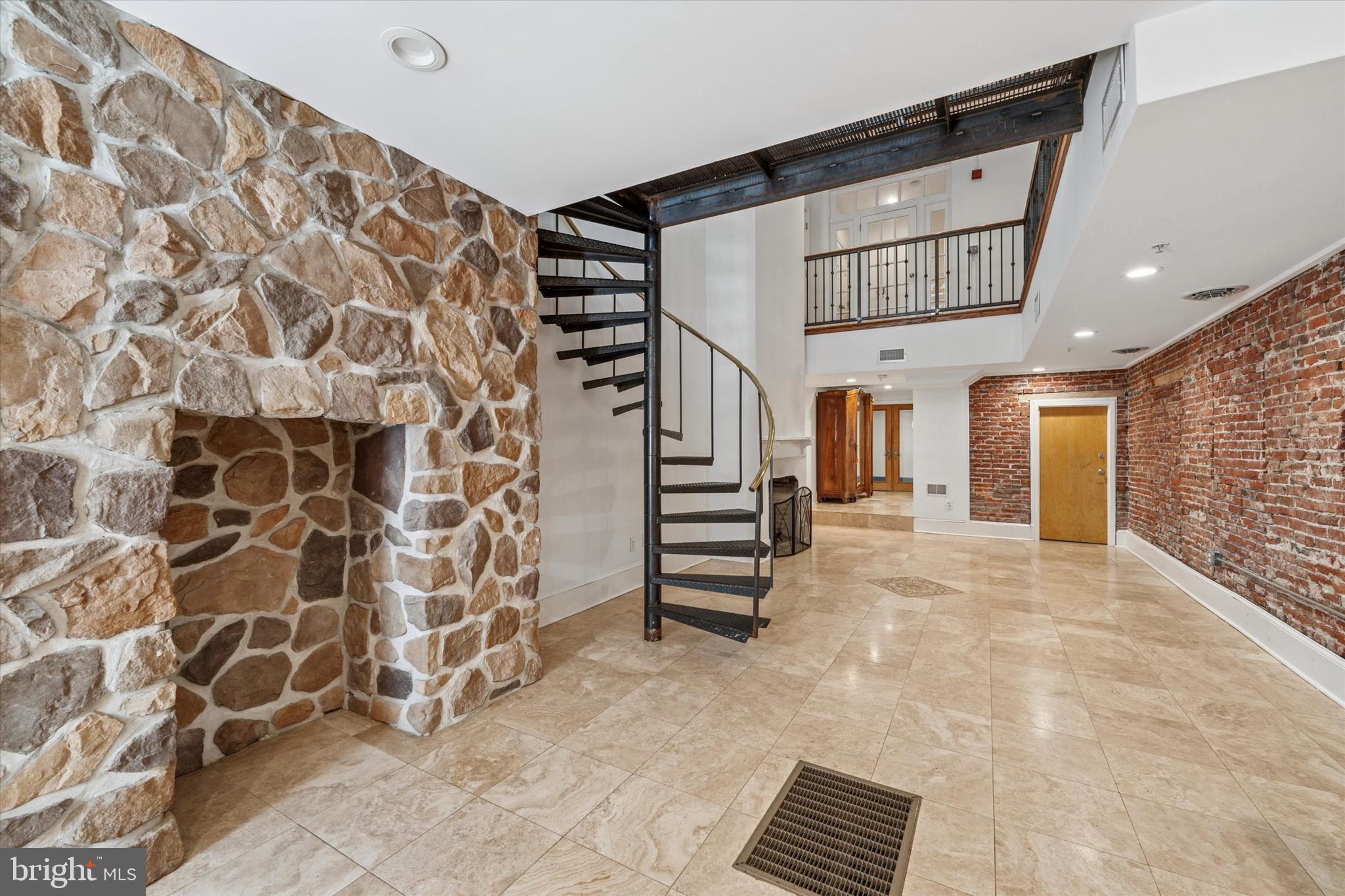 BELLA VISTA - Residential Lease