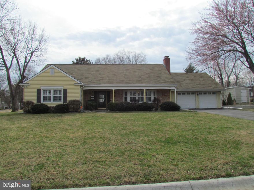 WOW!  FABULOUS COUNTRY CLUBBER OFFERING 4 LARGE BEDROOMS ( 2 ON MAIN LEVEL) 3 FULL BATHS, UPDATED KITCHEN, SEPARATE DINING RM, LIVING RM WITH FIREPLACE, AND PLENTY OF STORAGE. HOUSE HAS ALARM SYSTEM AND 2-CAR GARAGE.  FEATURES PLANTATION SHUTTERS THROUGHOUT, INLINE HOME GENERATOR & SOLAR PANELS. LARGE CORNER LOT WITH INGROUND POOL, STORAGE SHED, SCREENED PORCH & BASKETBALL COURT!   A MUST SEE!