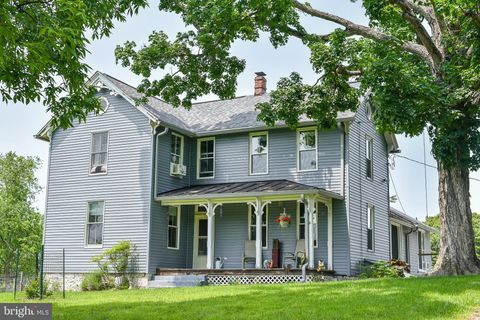 3897 SCRABBLE ROAD SHEPHERDSTOWN WV 25443