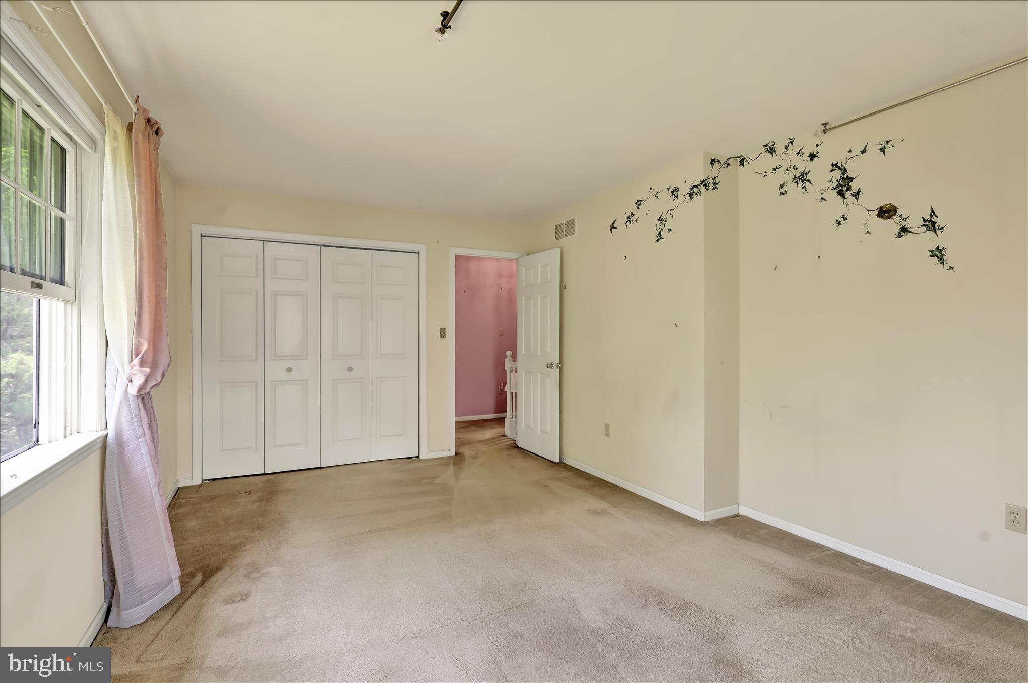 DOUGLAS MEADOWS - Residential