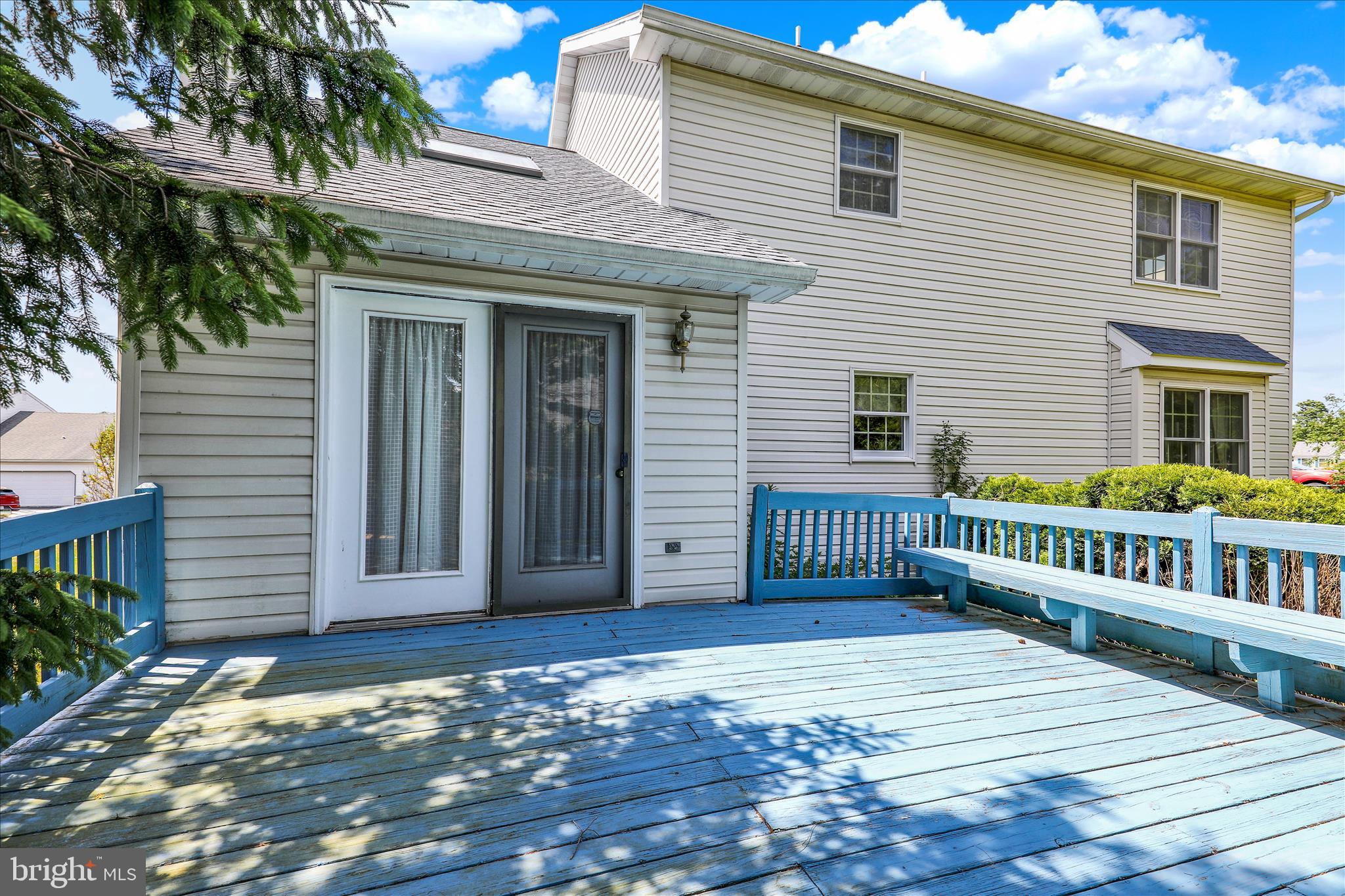 DOUGLAS MEADOWS - Residential