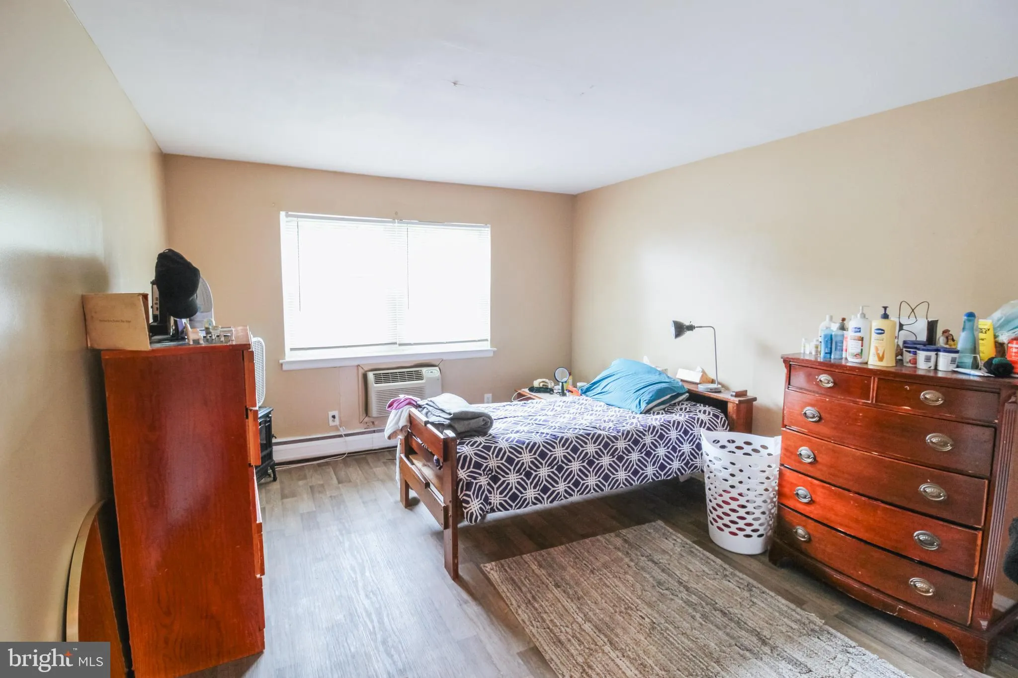 Burlington, New Jersey 08016, United States, 2 Bedrooms Bedrooms, ,1 BathroomBathrooms,Residential,Pending,131691