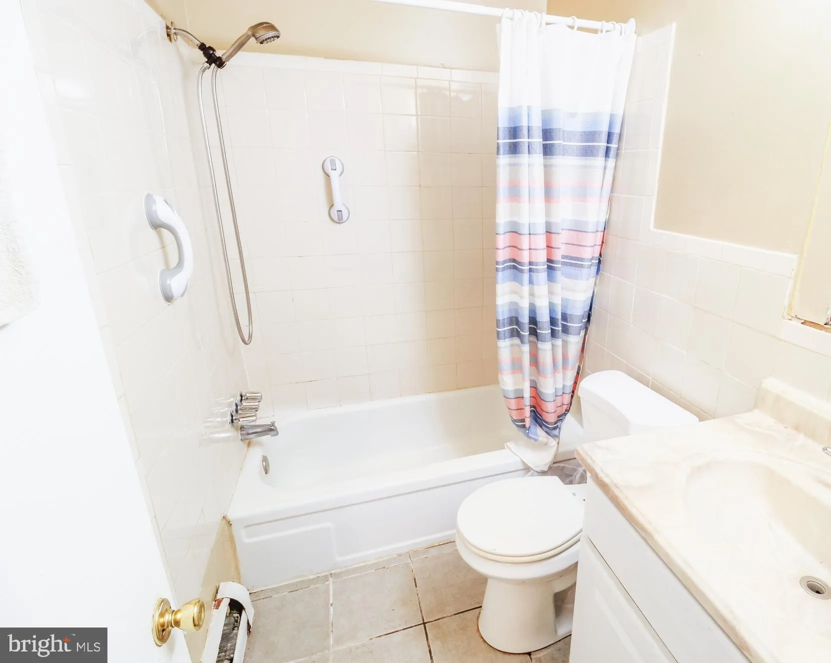 Burlington, New Jersey 08016, United States, 2 Bedrooms Bedrooms, ,1 BathroomBathrooms,Residential,Pending,131691