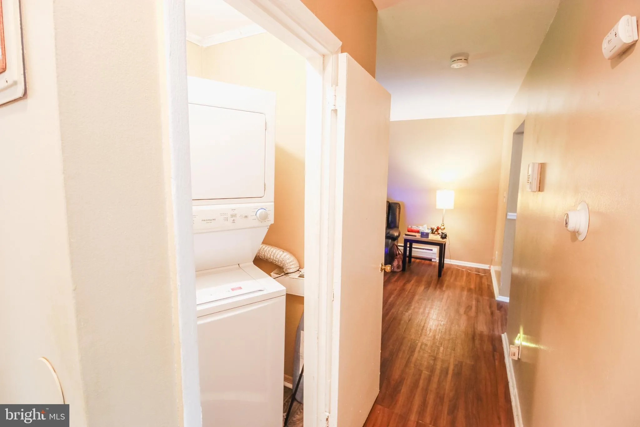 Burlington, New Jersey 08016, United States, 2 Bedrooms Bedrooms, ,1 BathroomBathrooms,Residential,Pending,131691