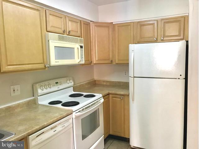 TERRACE TOWNE HOMES OF GUNSTON - Residential Lease