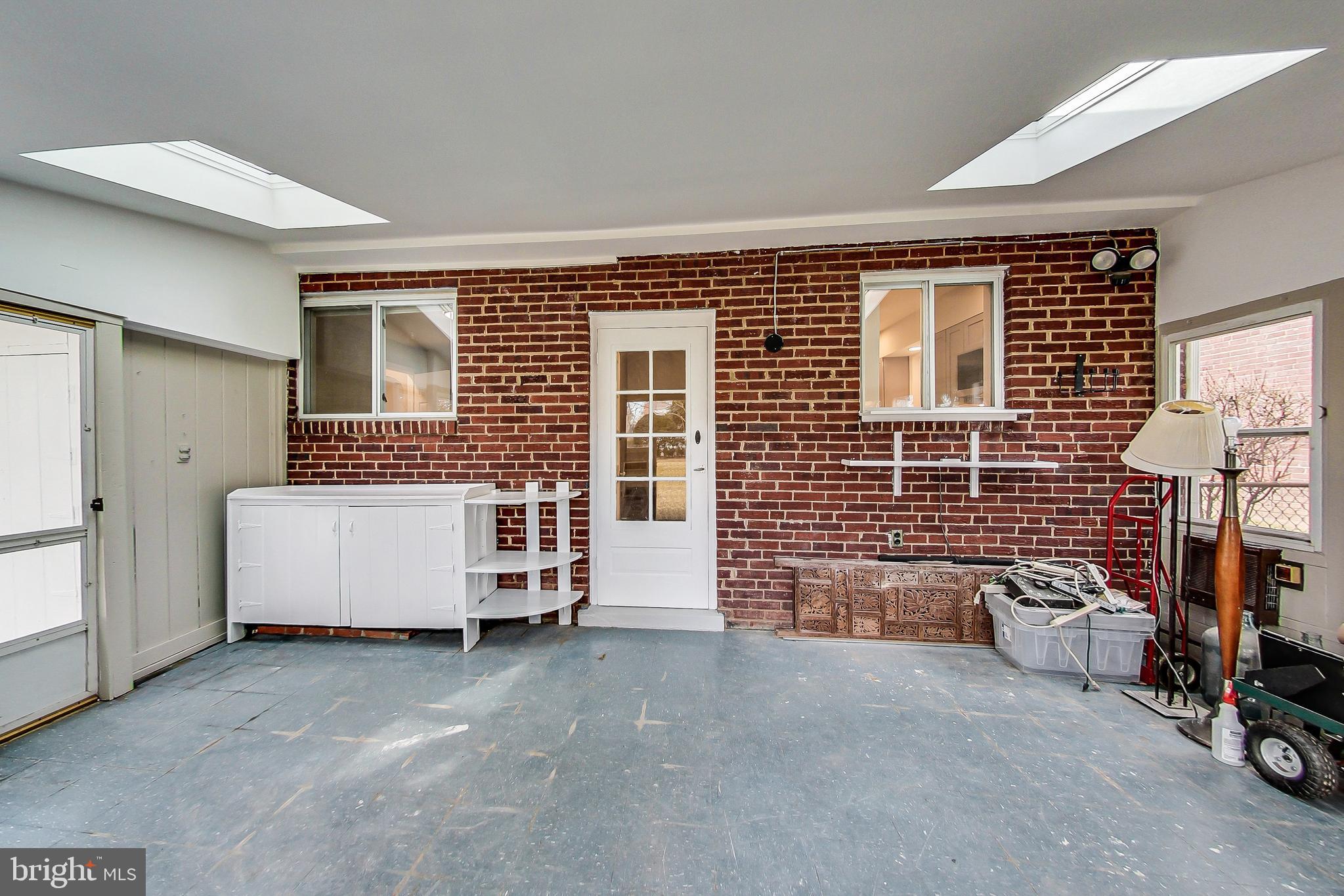 CARROLL KNOLLS - Residential Lease