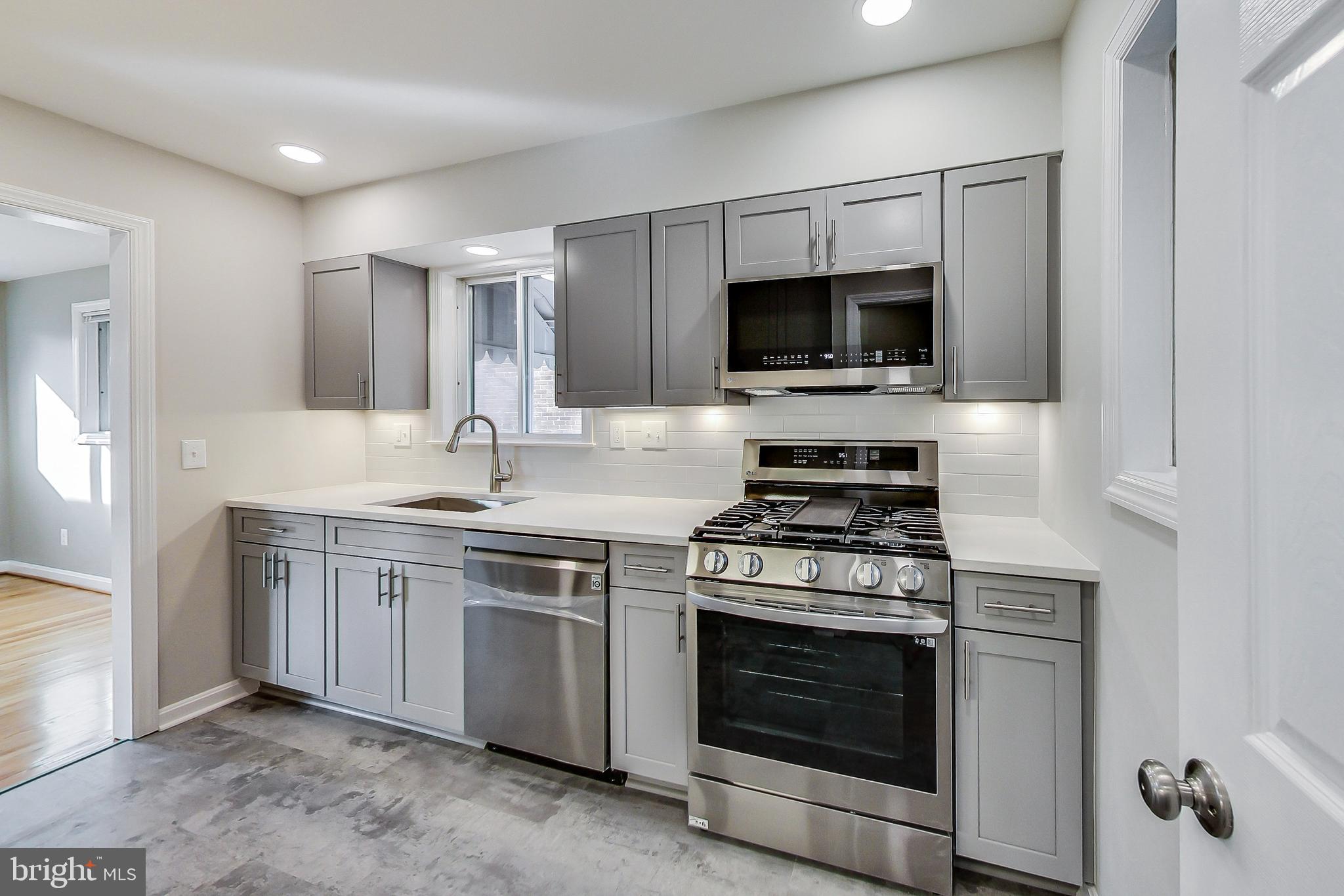 CARROLL KNOLLS - Residential Lease