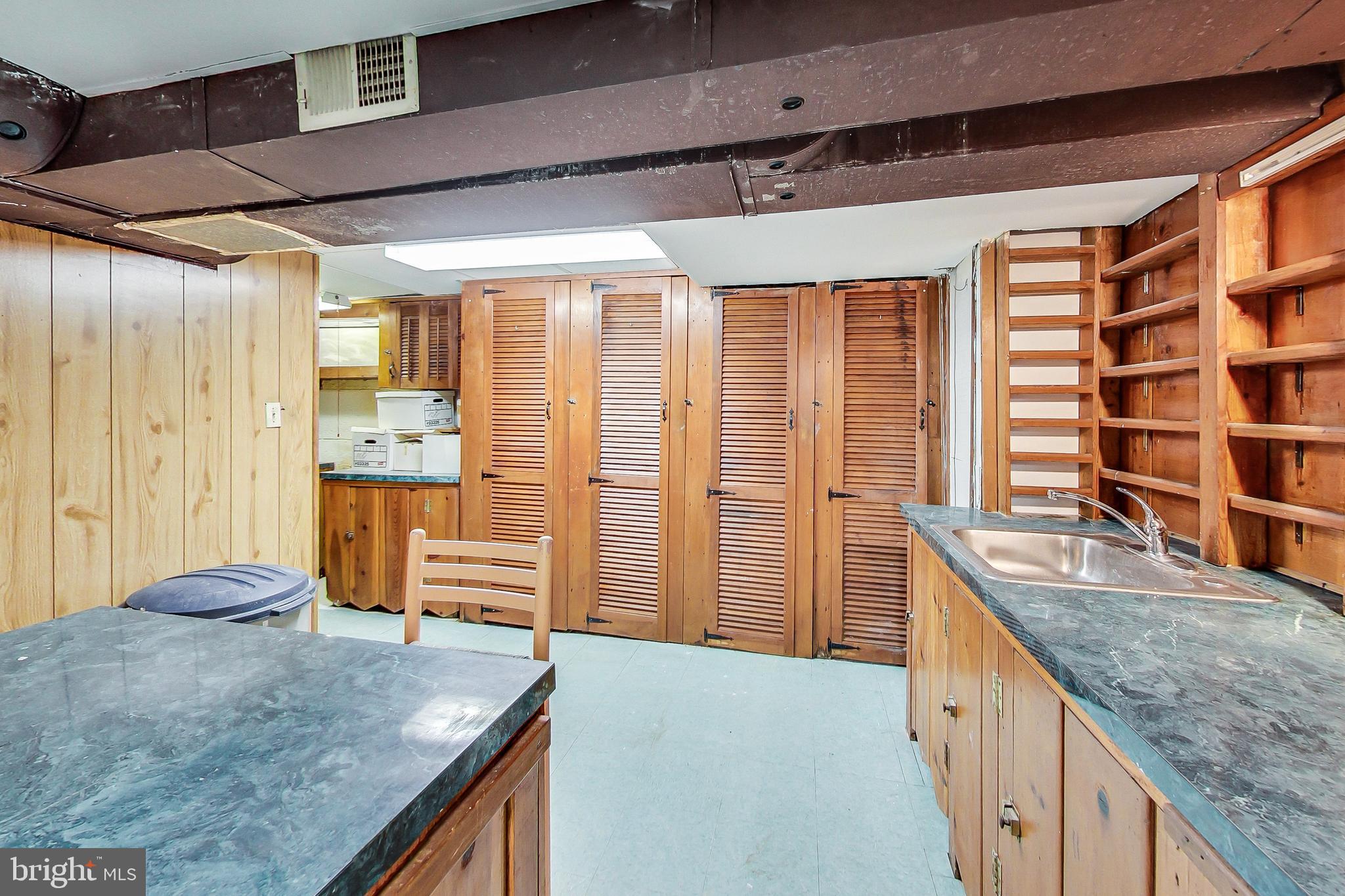 CARROLL KNOLLS - Residential Lease