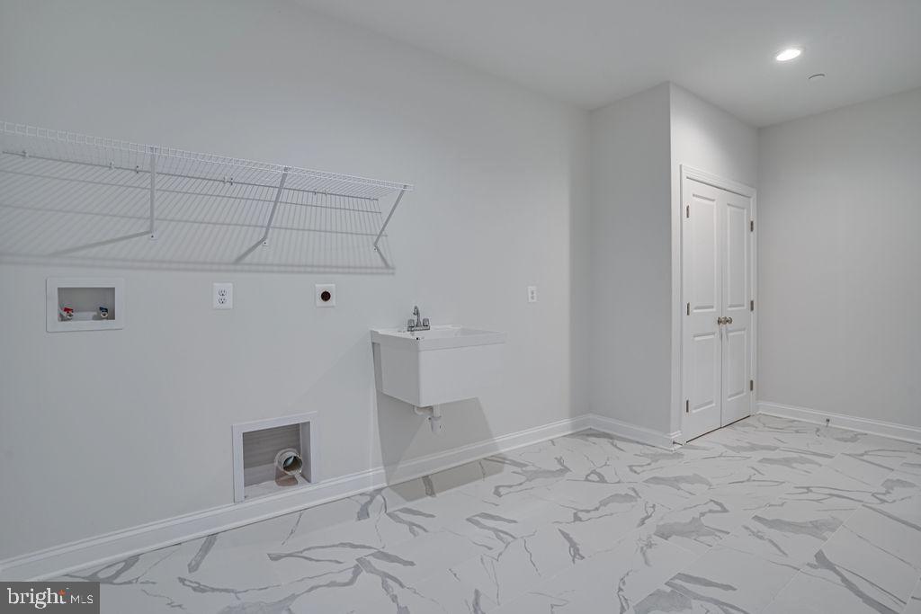 RYCEVILLE WOODS - Residential