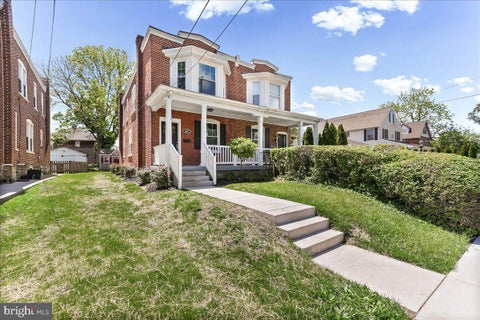 Townhouse For Sale - 232 E Lincoln Street<br/> MEDIA, PA 19063