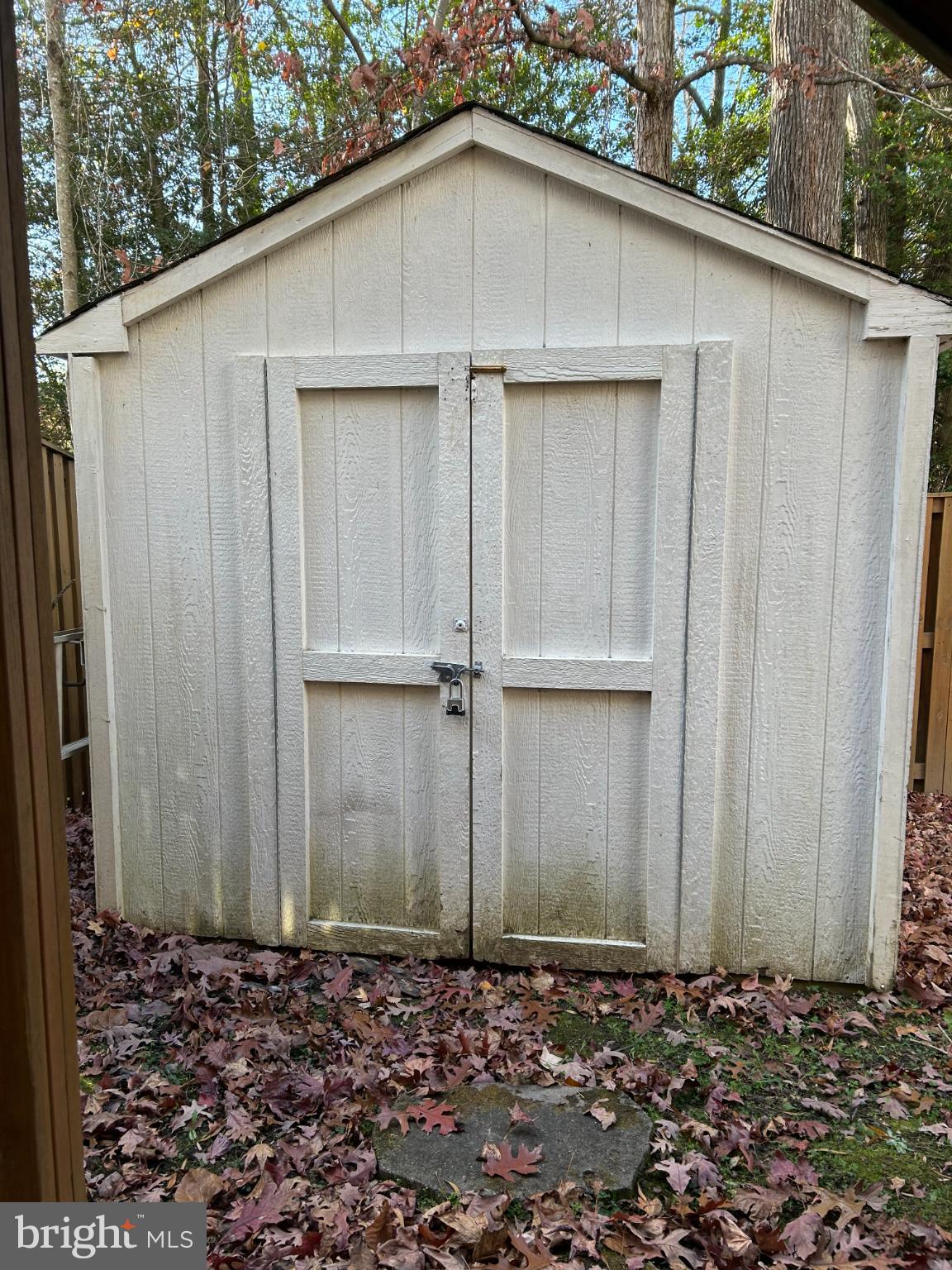 ASPEN WOODS - Residential Lease