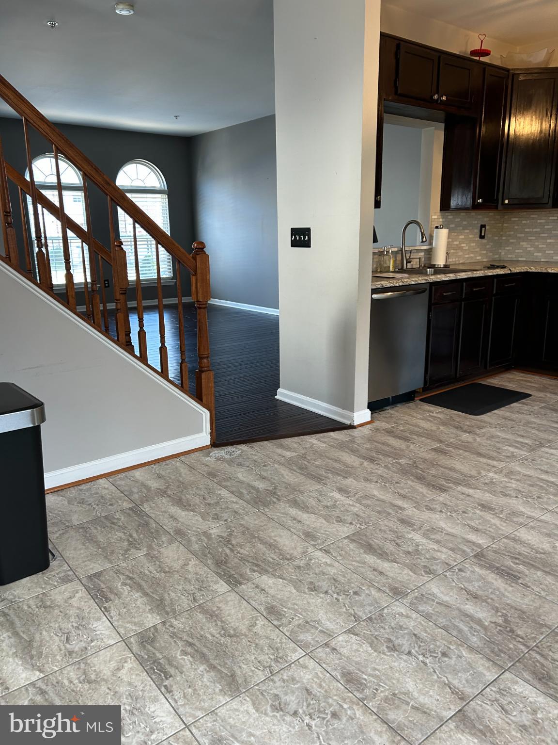 ASPEN WOODS - Residential Lease