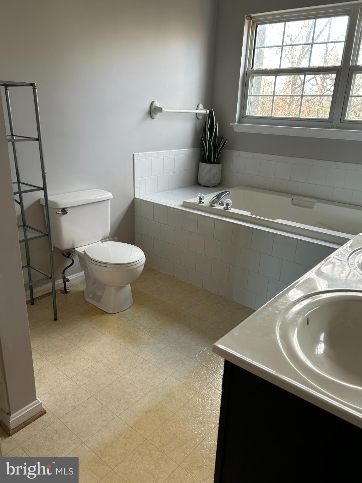 ASPEN WOODS - Residential Lease