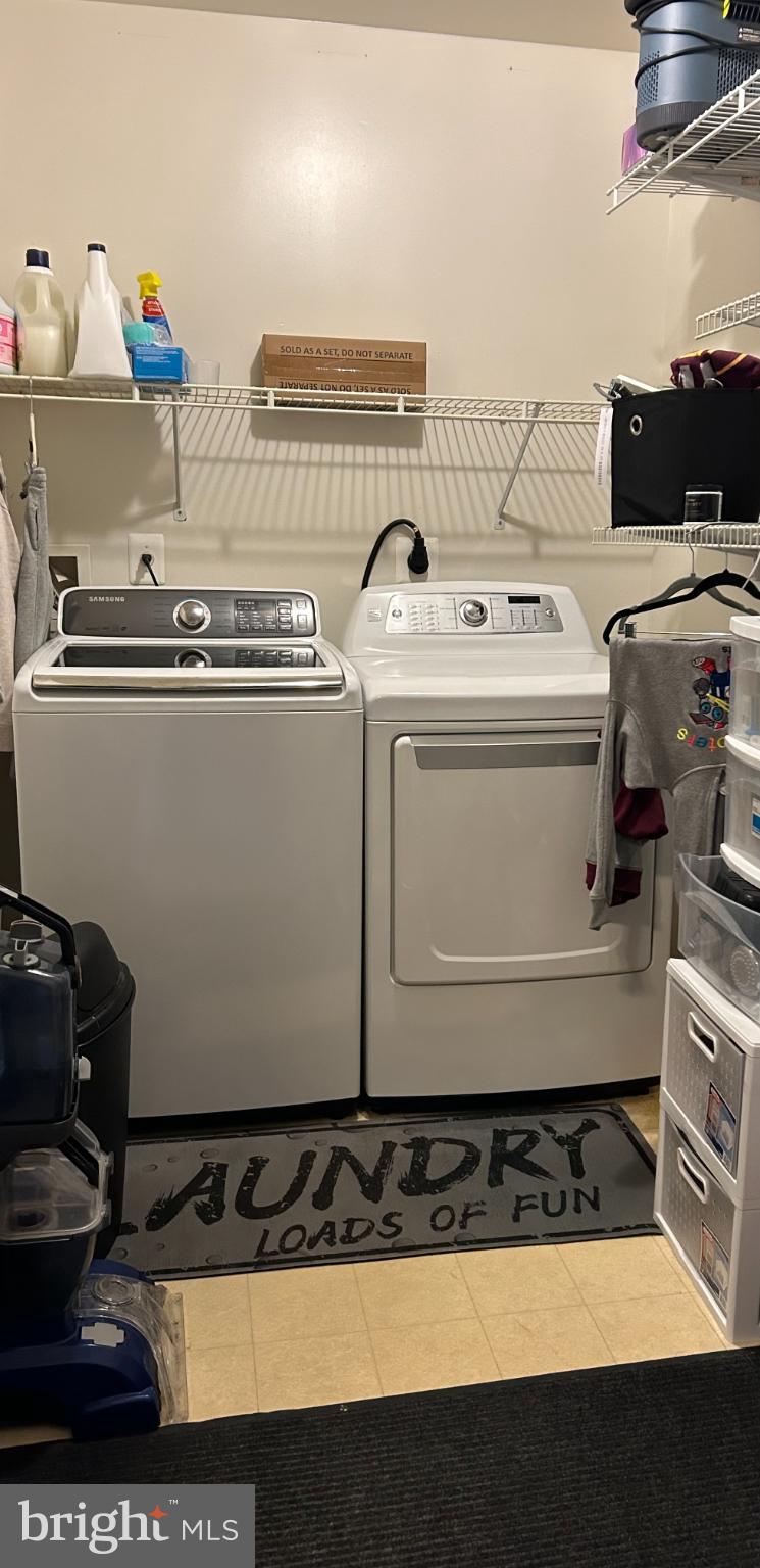 ASPEN WOODS - Residential Lease