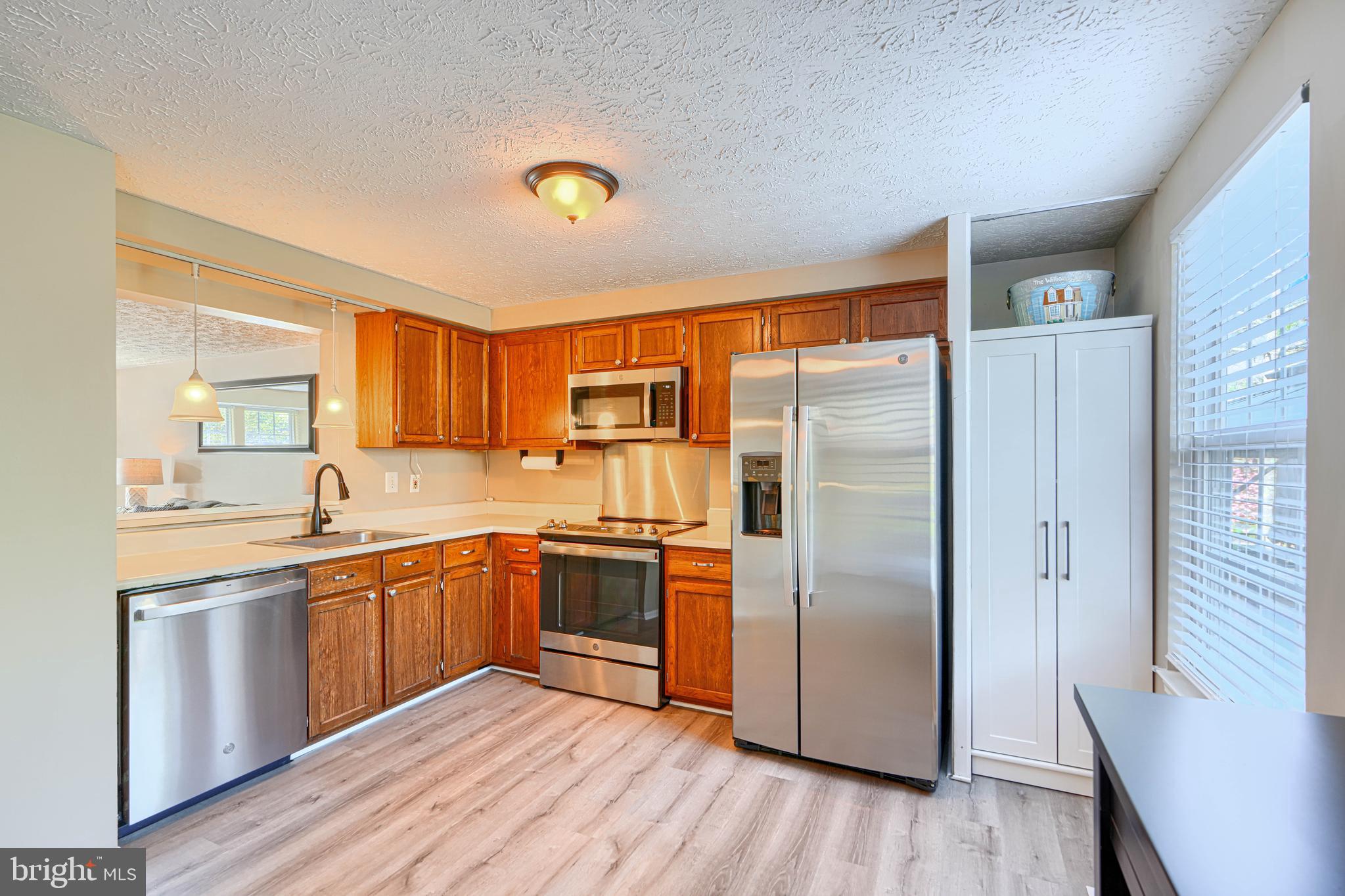 VILLAGE OF THOMAS RUN - Residential
