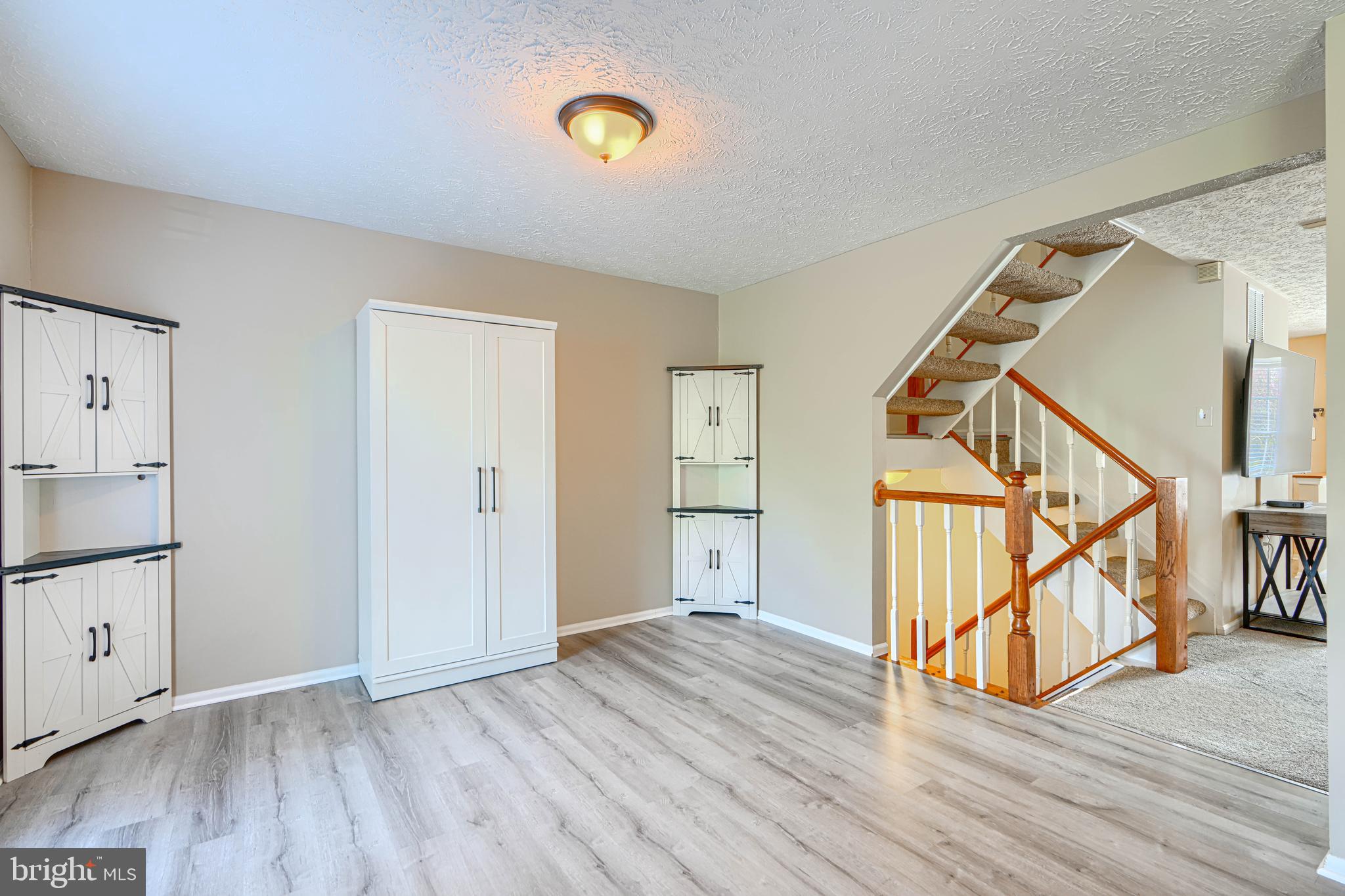 VILLAGE OF THOMAS RUN - Residential