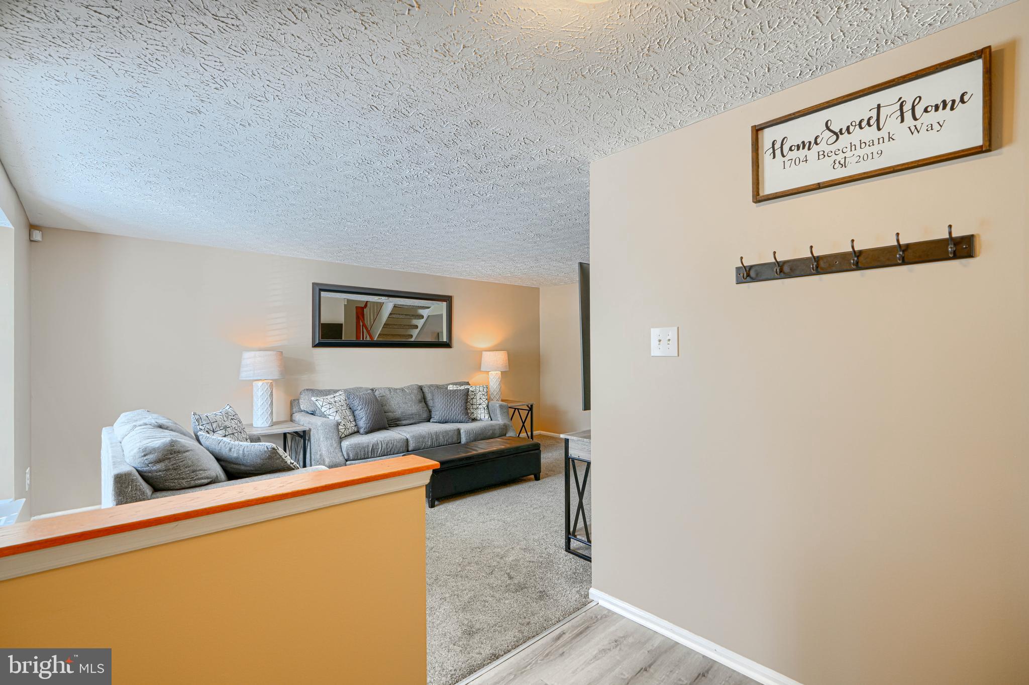 1704 BEECHBANK WAY
