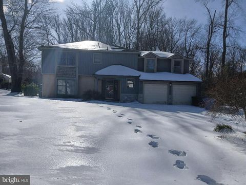 14 GREENTREE DRIVE BURLINGTON NJ 08016