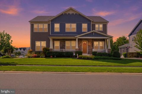 Photo of 40777 Foxtail Fields Drive, ALDIE, VA 20105 (MLS # VALO2124256)
