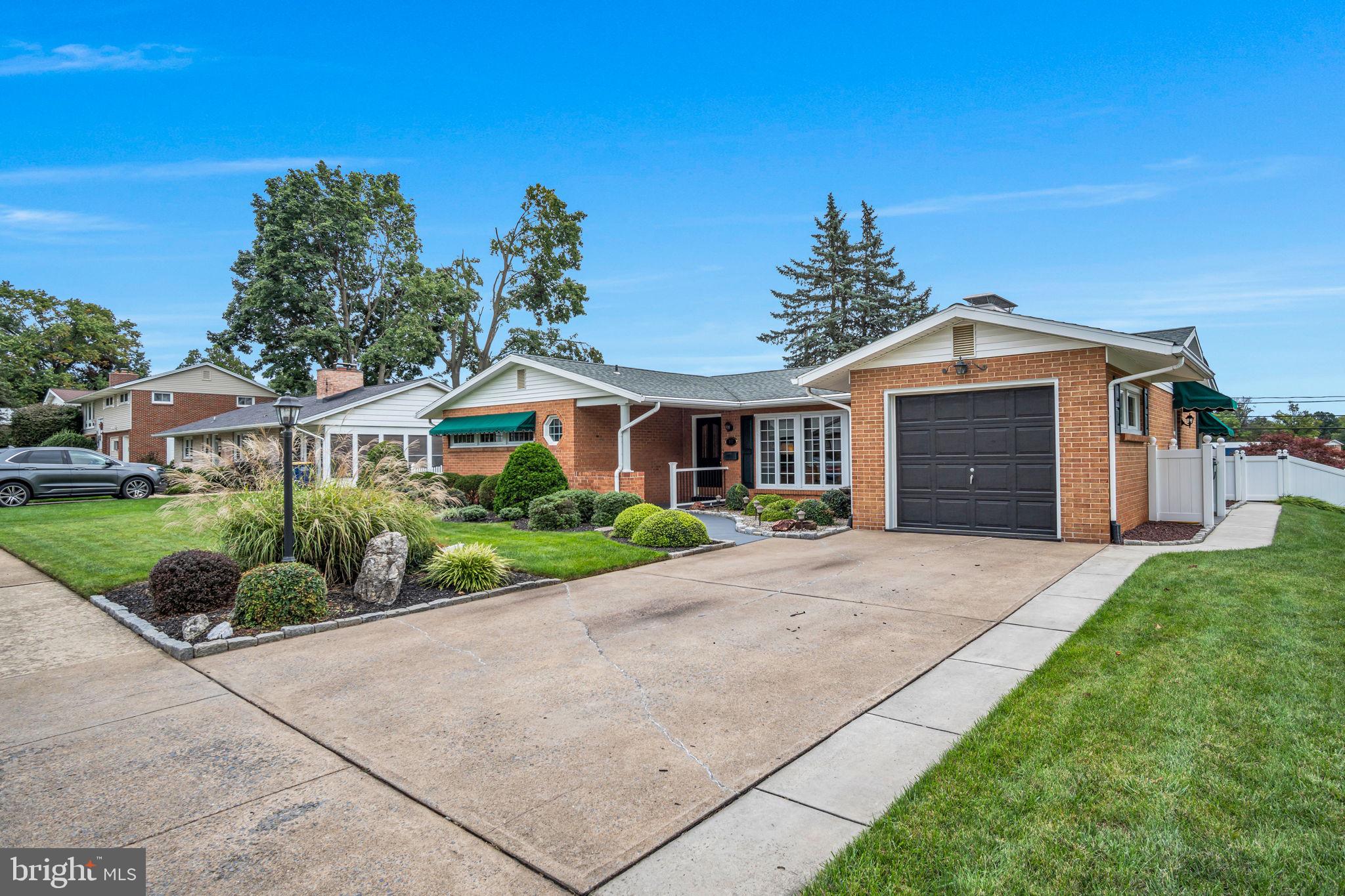 13 GRINNEL DRIVE