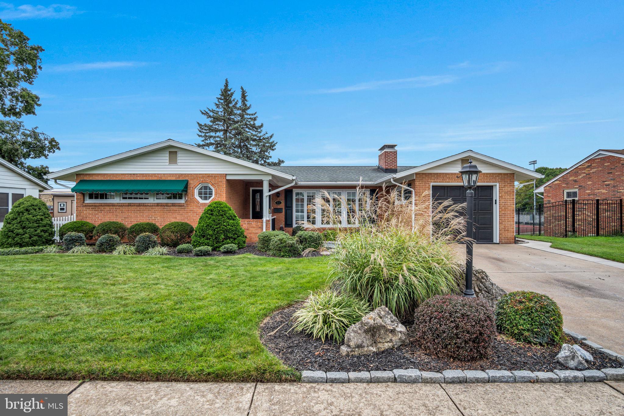 13 GRINNEL DRIVE