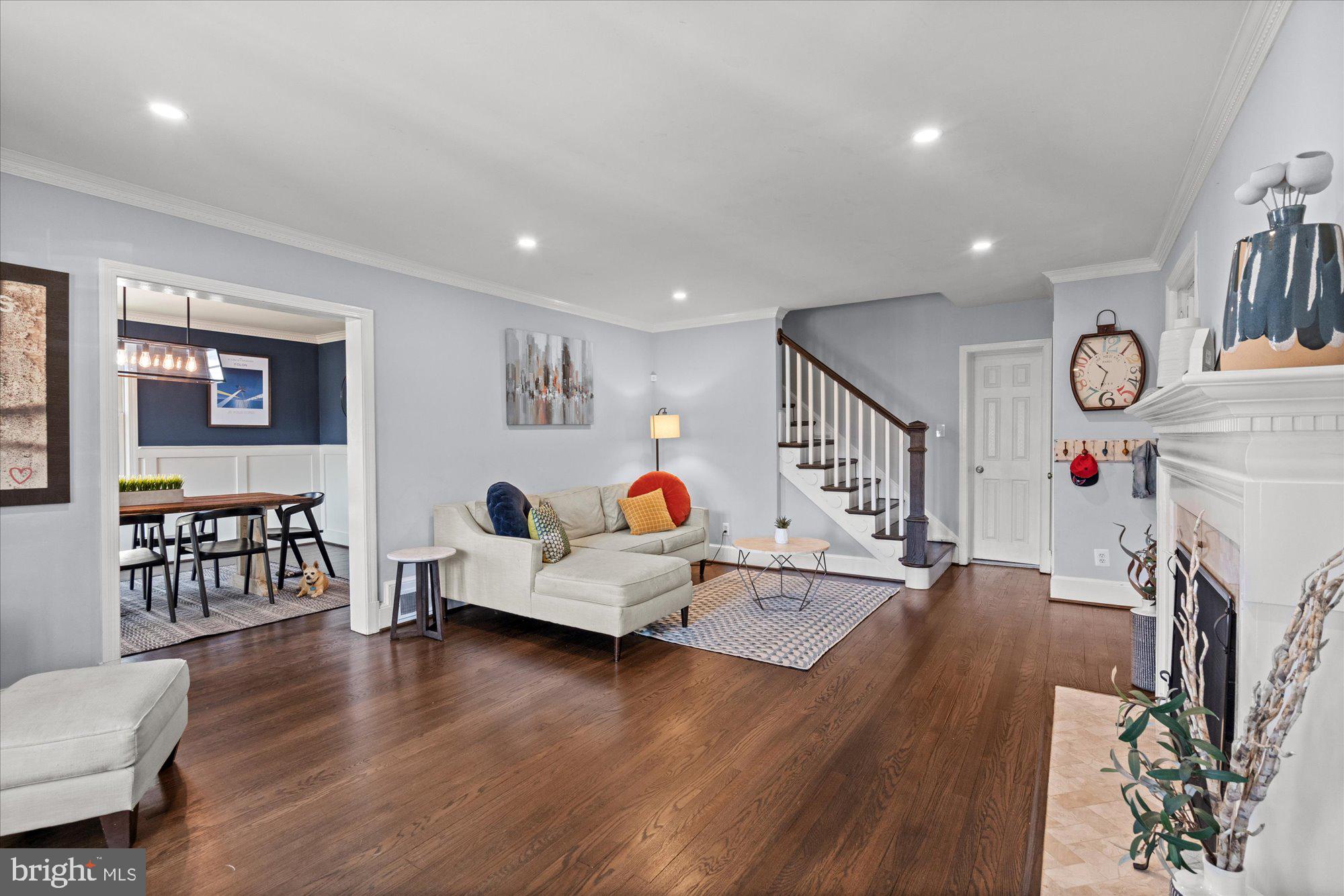 OVER LEE KNOLLS - Residential