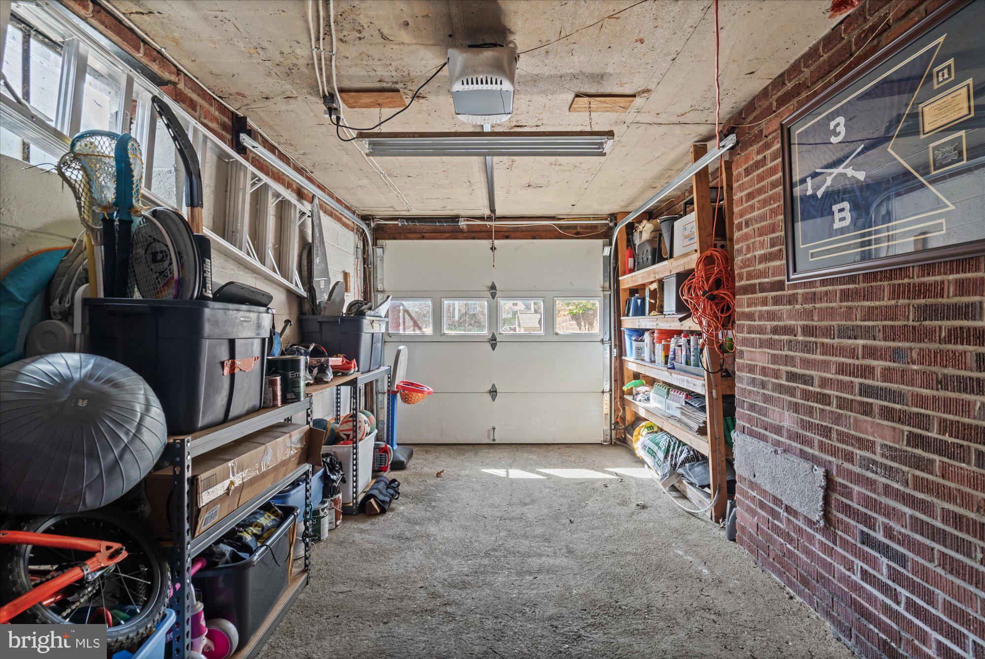 OVER LEE KNOLLS - Residential