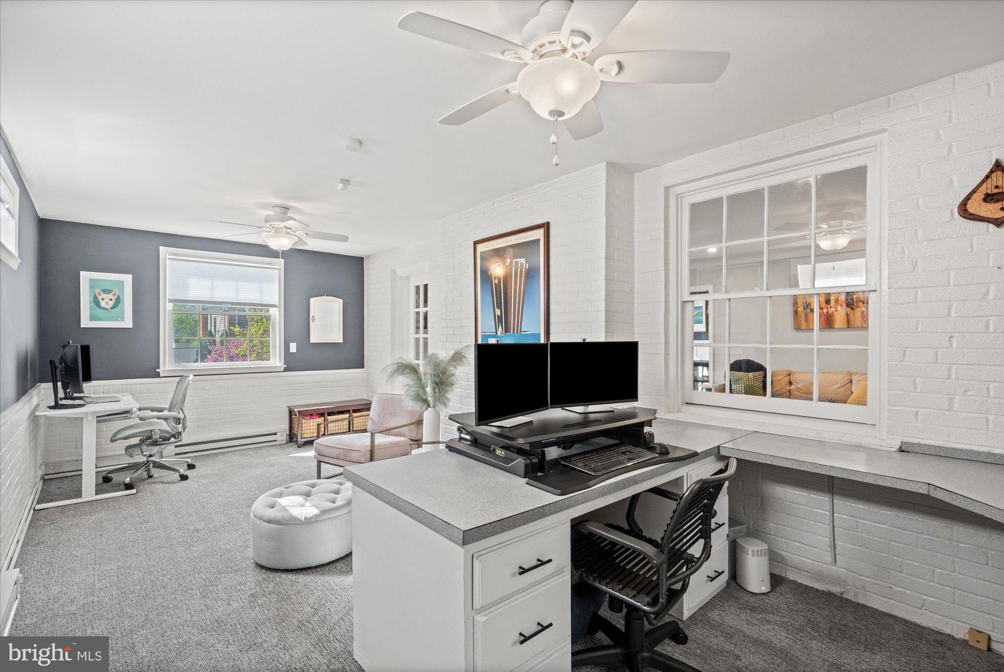 OVER LEE KNOLLS - Residential