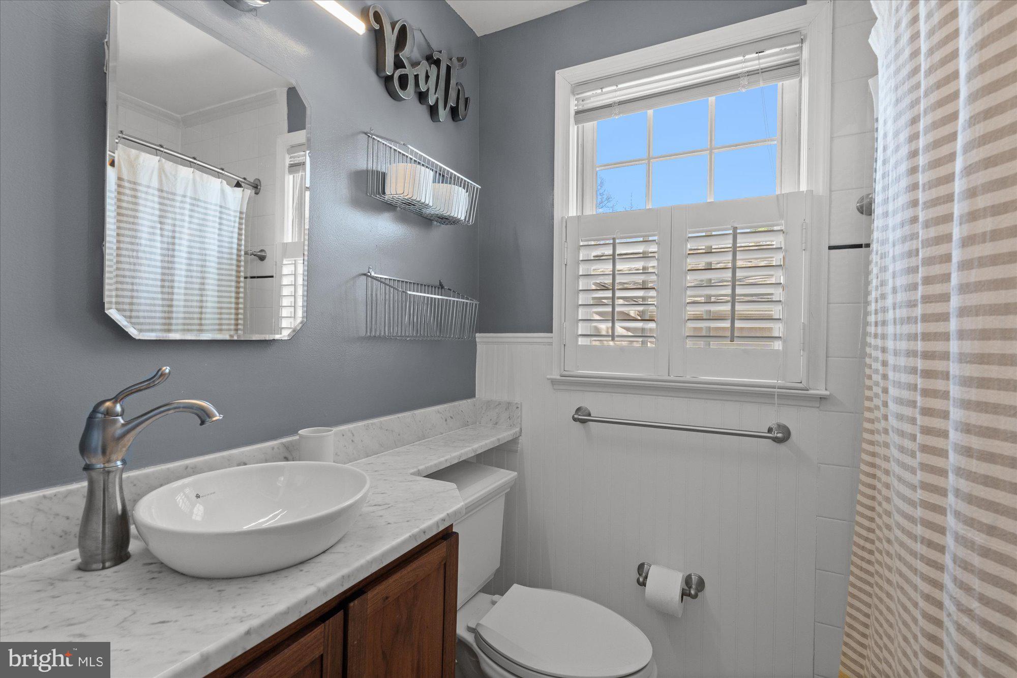 OVER LEE KNOLLS - Residential